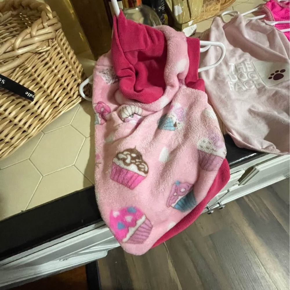Pink doggy clothes - Picture 6 of 6